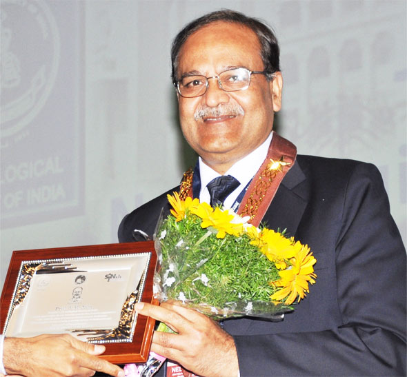 Dr. V K Jain - Neurosurgeon, Spine Surgeon In India